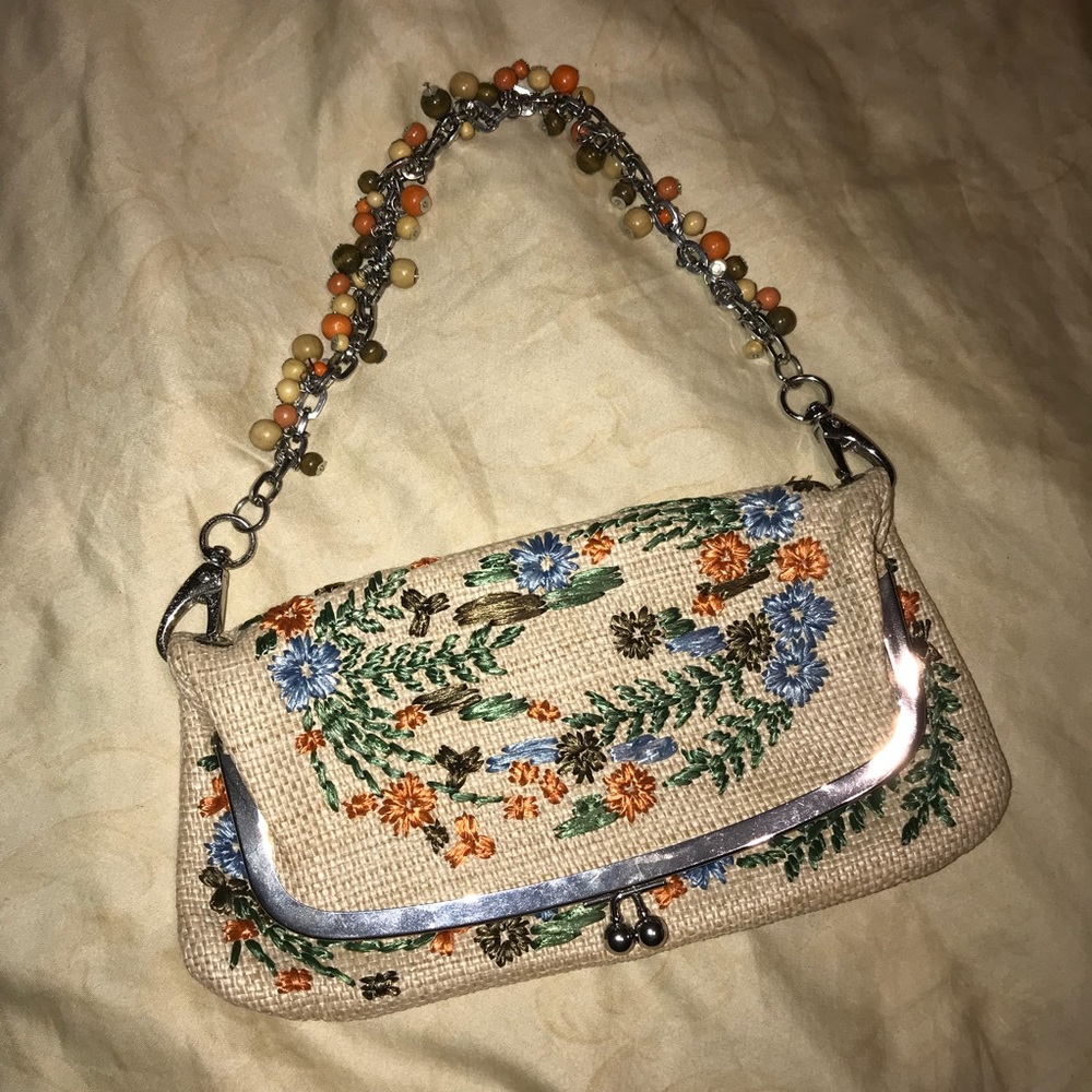 Cute clutch